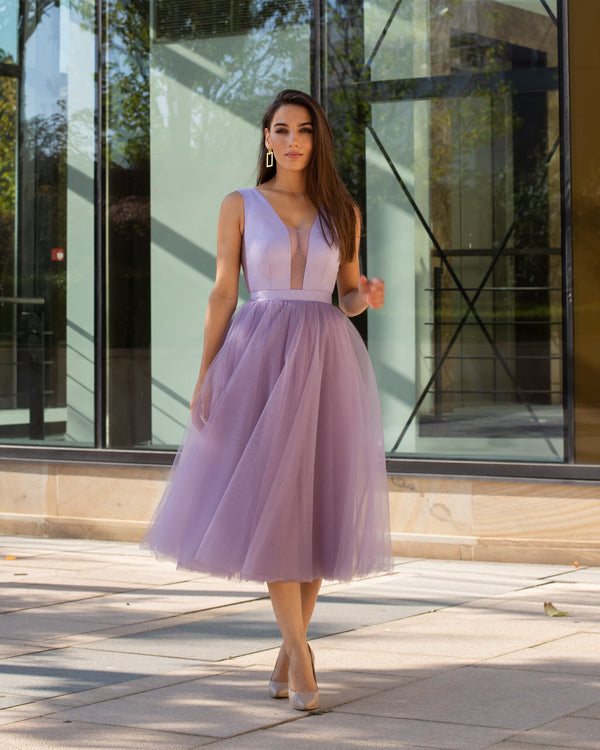 Occasion purple midi dress with neckline and back lace